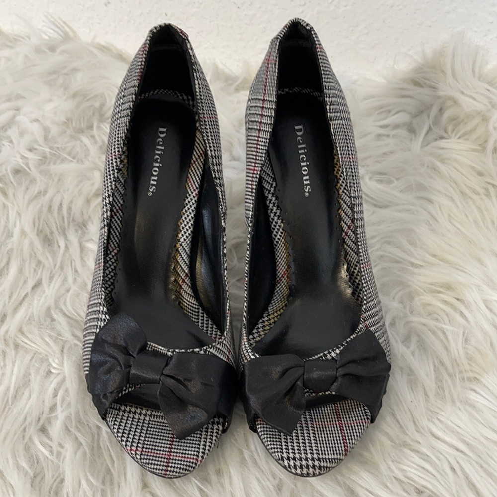 DELICIOUS PLAID PEEP TOE & BOW DECOR HEELS SIZE 8.5